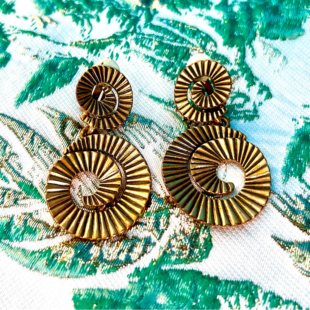 Oscar De La Renta Signed Large Gold Swirl Clip Earrings